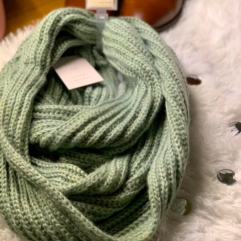 Lauren Conrad Green Super Soft Infinity Scarf - Picture 2 of 6